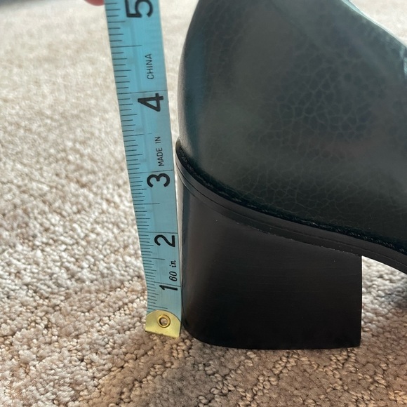 Vince Camuto Segellis Women's Green Leather Block Heel Loafers, Size 8.5 M, NWOT - Picture 10 of 13